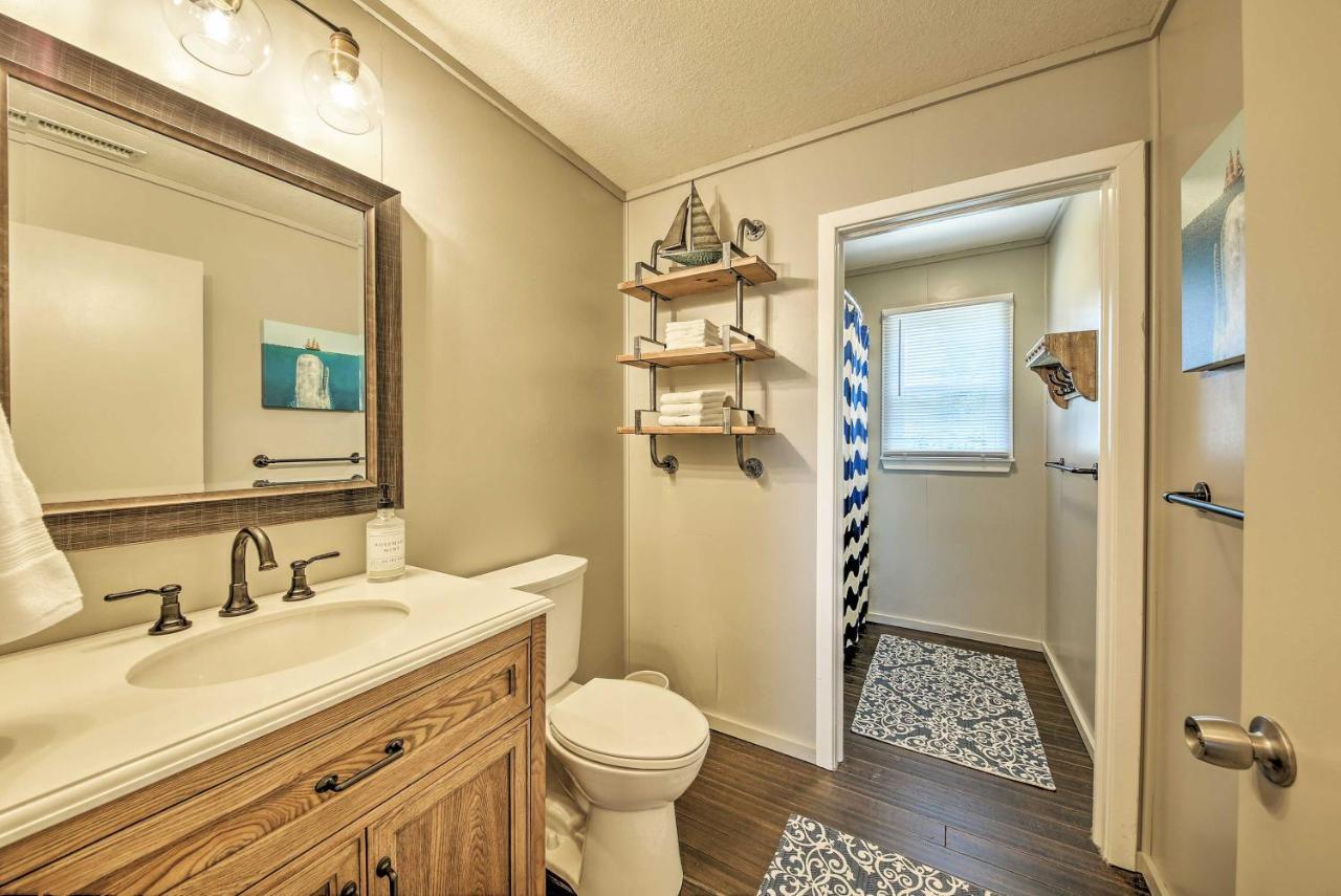 Cozy Cottage Less Than 2 Mi To Cape Hatteras Natl Shore! Frisco ภายนอก รูปภาพ